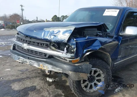 2002 Chevrolet Silverado 1500 Ls из США, поврежденный, VIN 2GCEC19T221219033